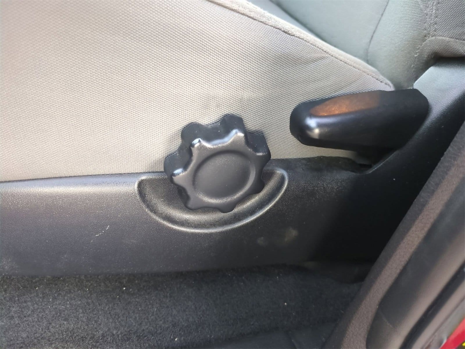 Thumbnail: 2018 Toyota Tacoma - 17