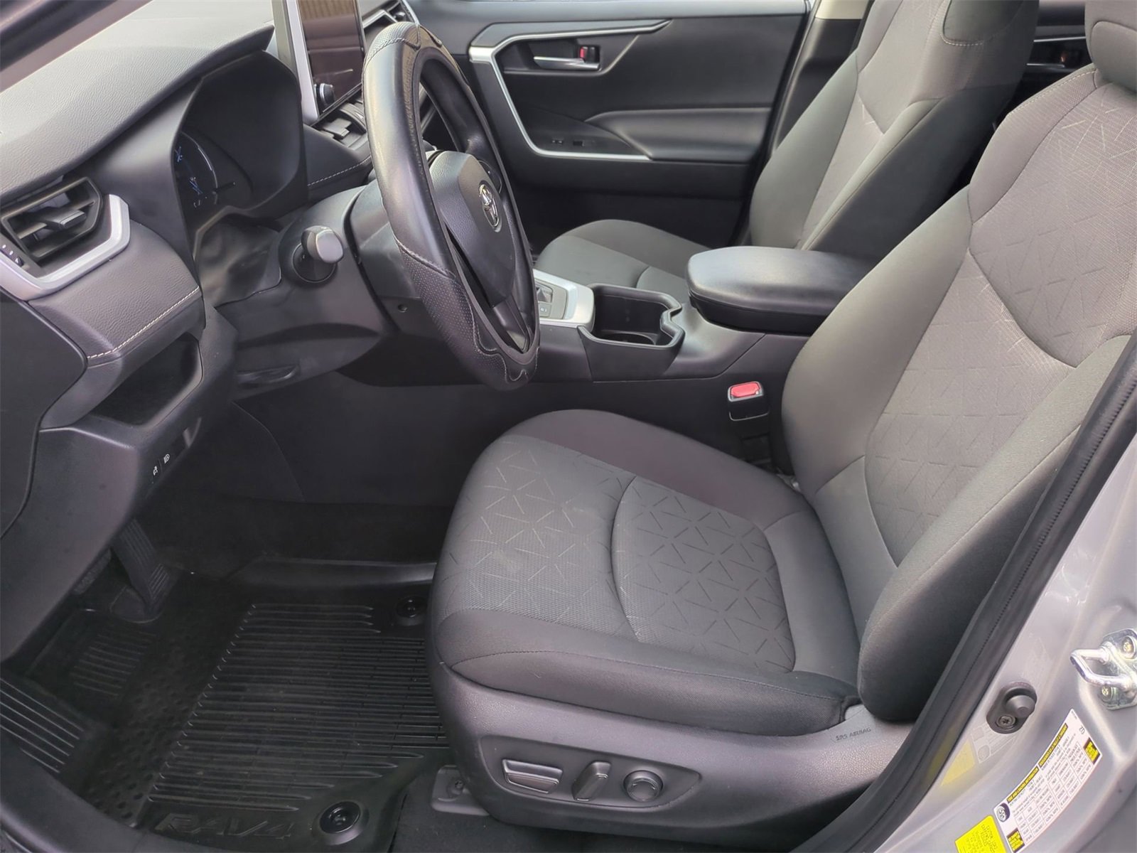 Thumbnail: 2024 Toyota RAV4 - 16