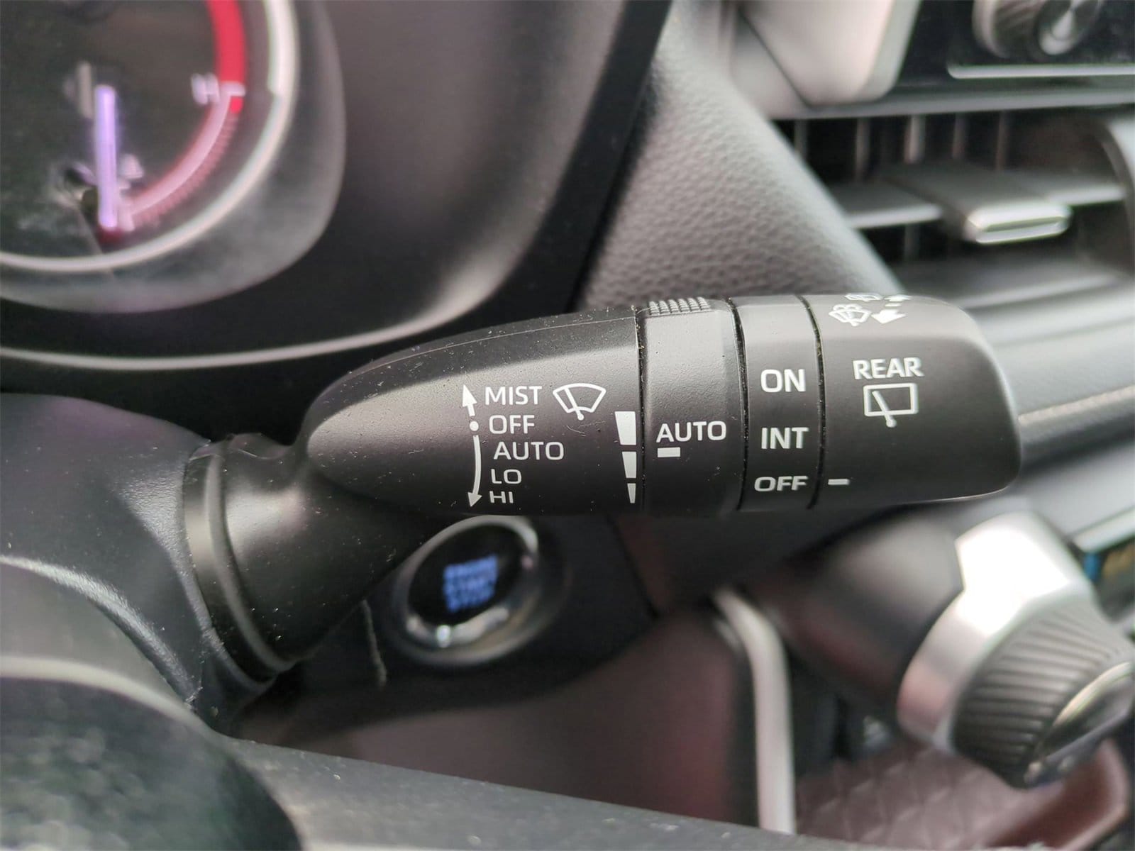 Thumbnail: 2019 Toyota RAV4 - 26