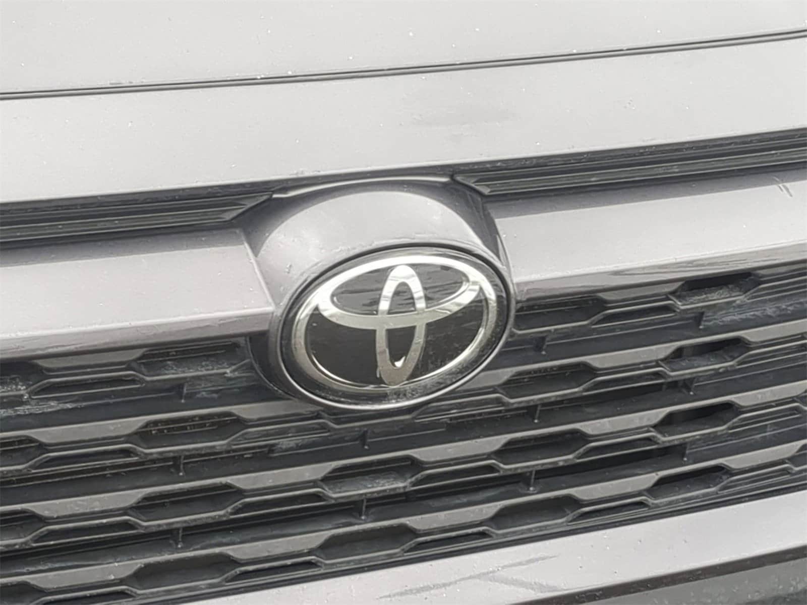 Thumbnail: 2019 Toyota RAV4 - 19