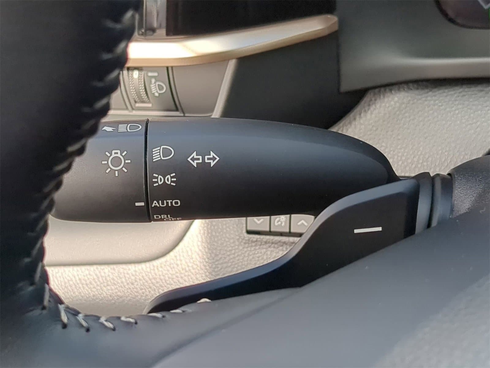 Thumbnail: 2025 Toyota Crown Signia - 33