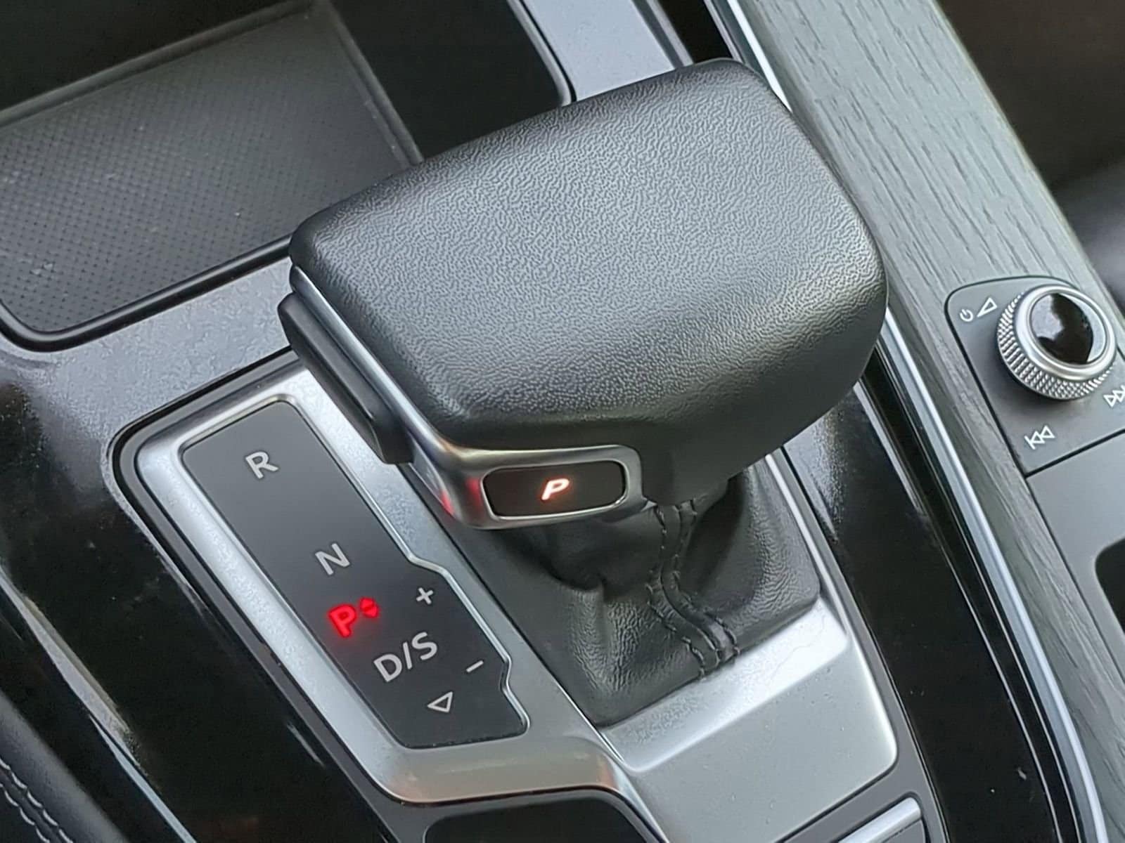 Thumbnail: 2023 Audi A4 - 31