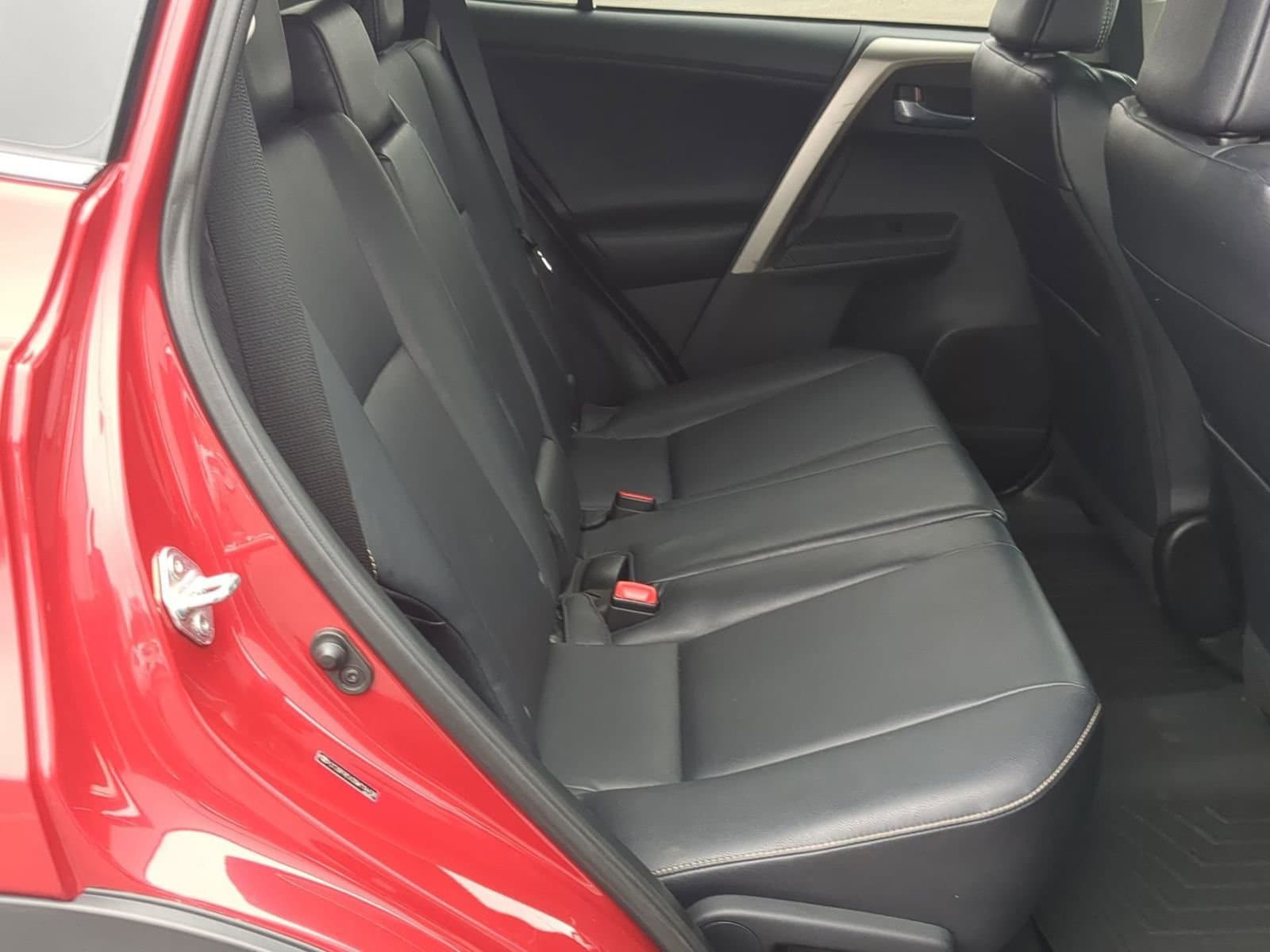 Thumbnail: 2013 Toyota RAV4 - 20