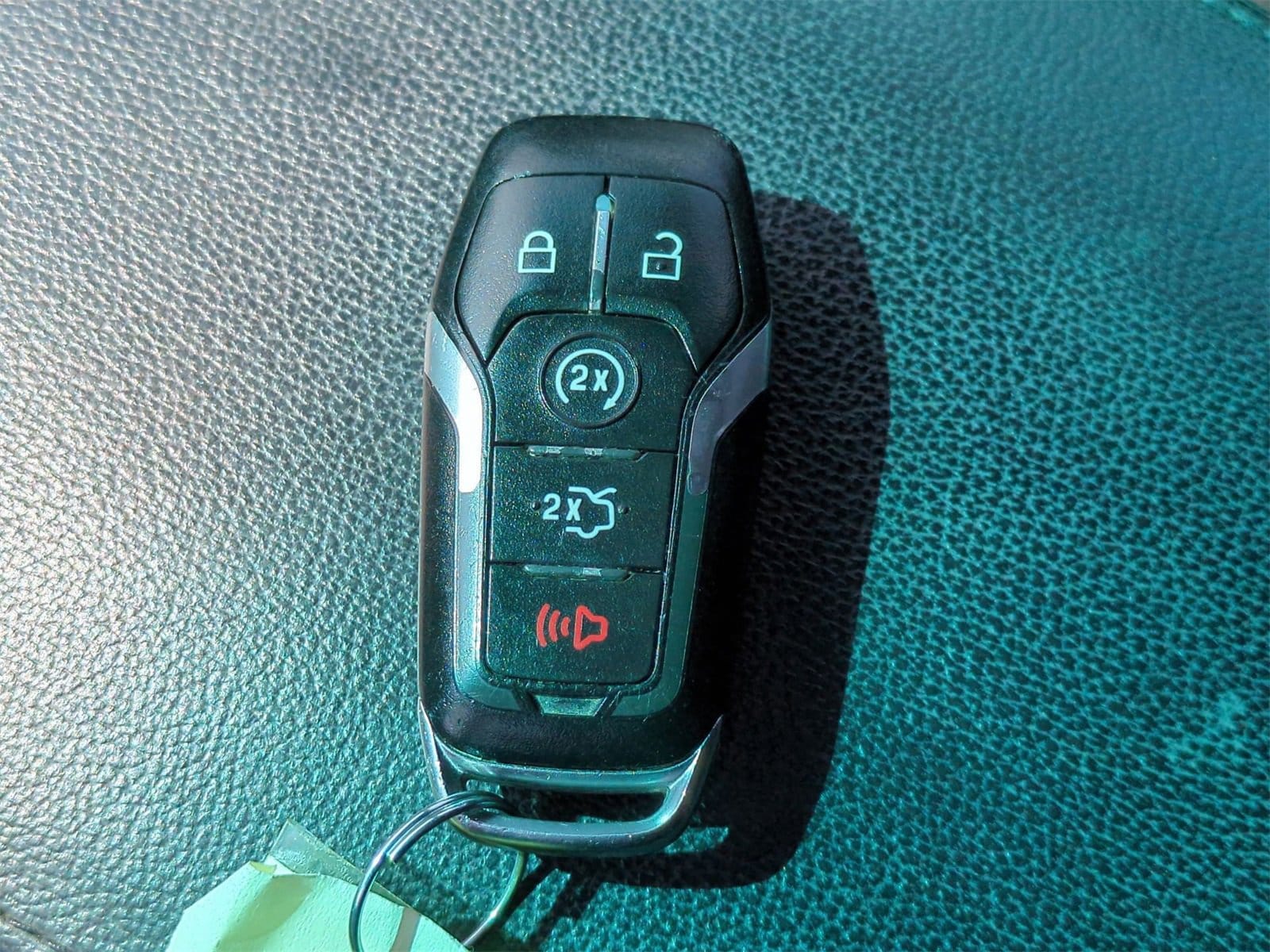 Thumbnail: 2016 Ford Explorer - 29