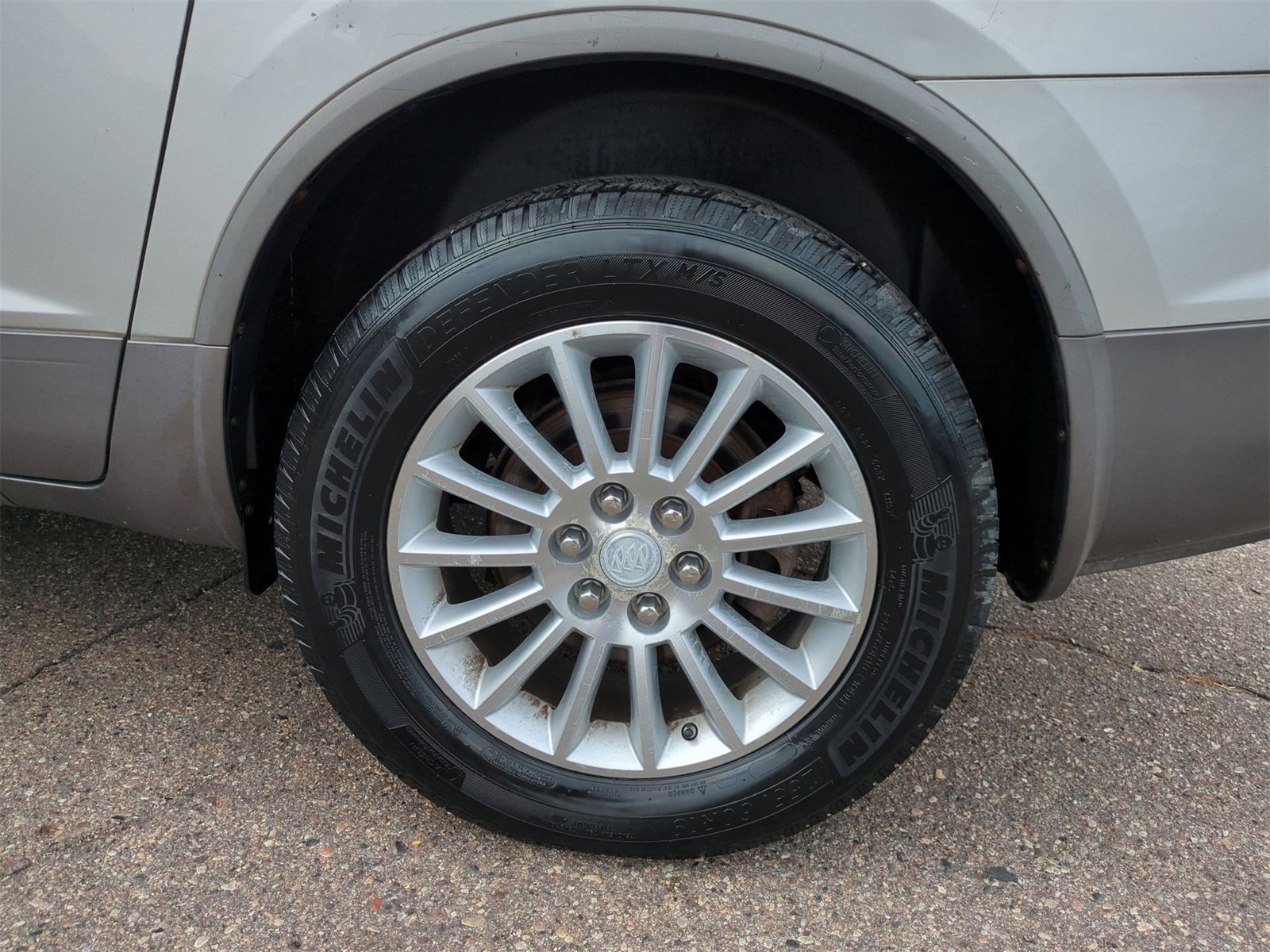 Thumbnail: 2008 Buick Enclave - 13