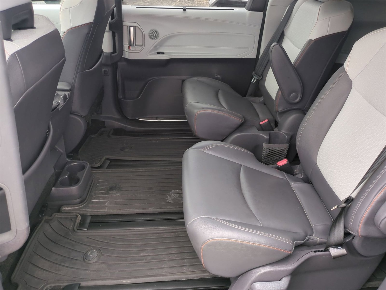 Thumbnail: 2021 Toyota Sienna - 19