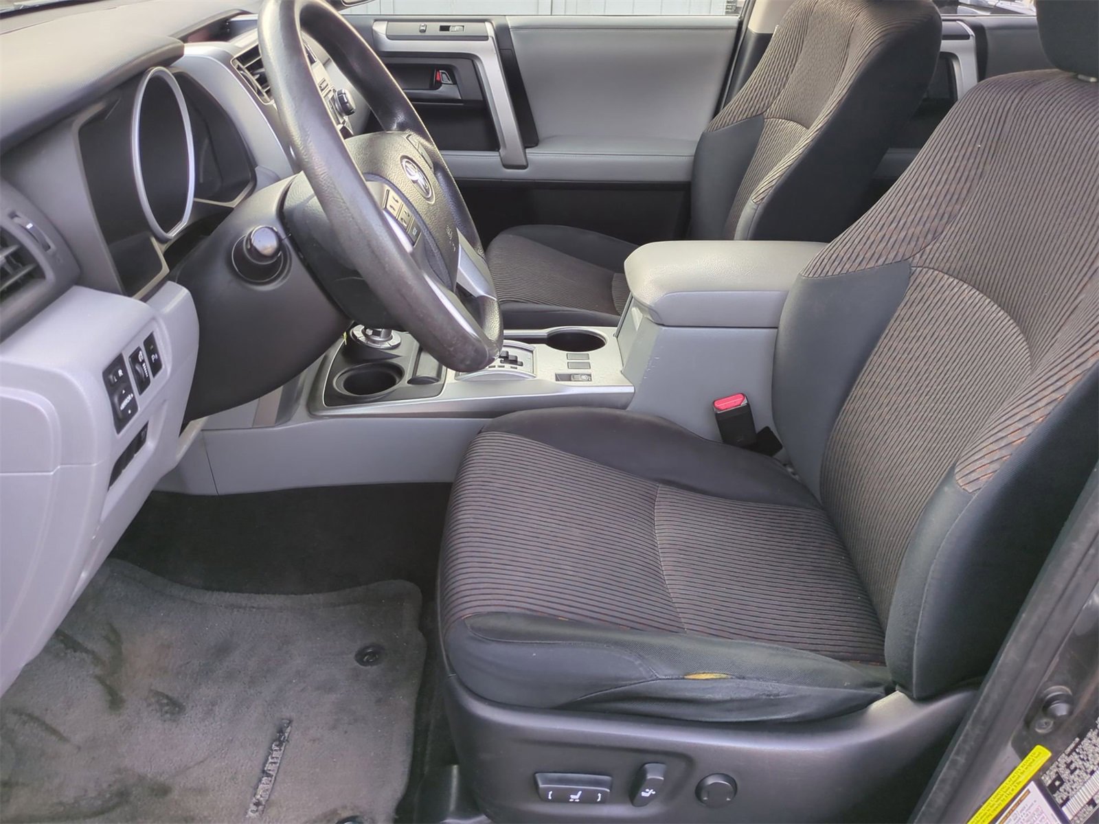 Thumbnail: 2013 Toyota 4Runner - 15