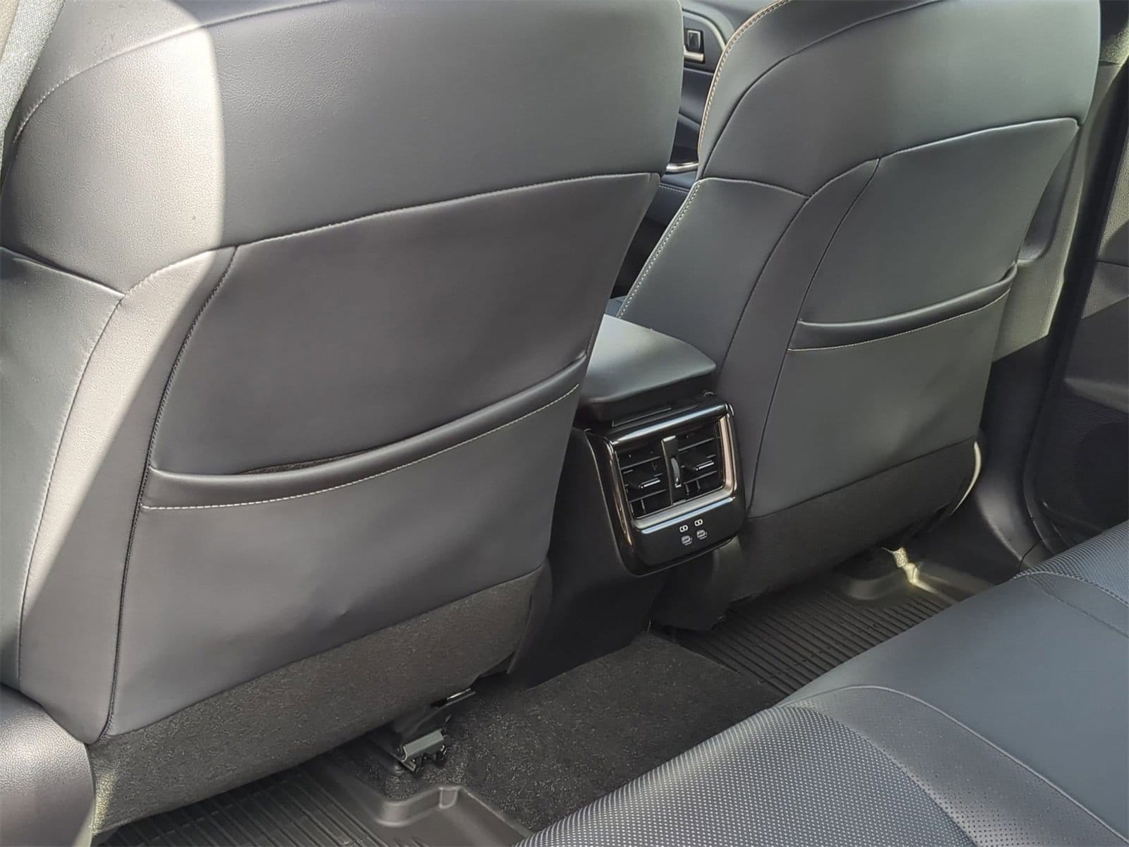 Thumbnail: 2025 Toyota Crown Signia - 25