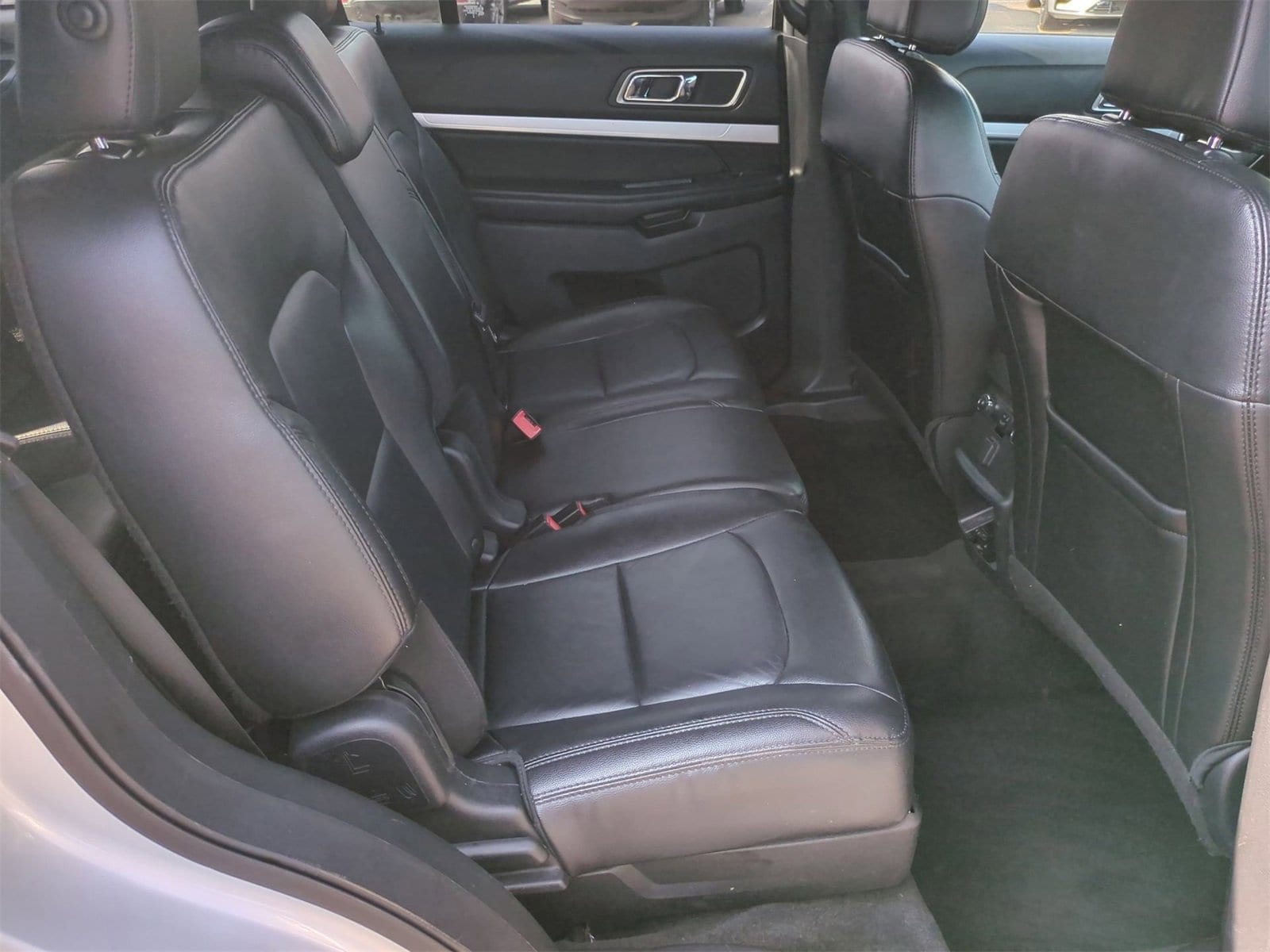 Thumbnail: 2016 Ford Explorer - 18