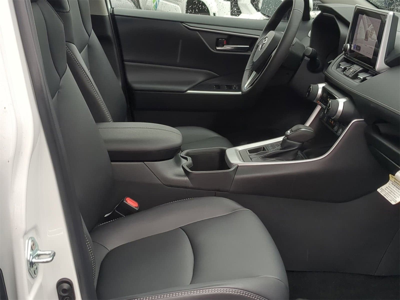 Thumbnail: 2023 Toyota RAV4 - 28