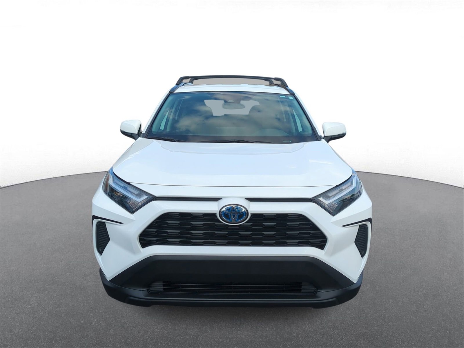 2024 Toyota RAV4 Hybrid XLE photo 3