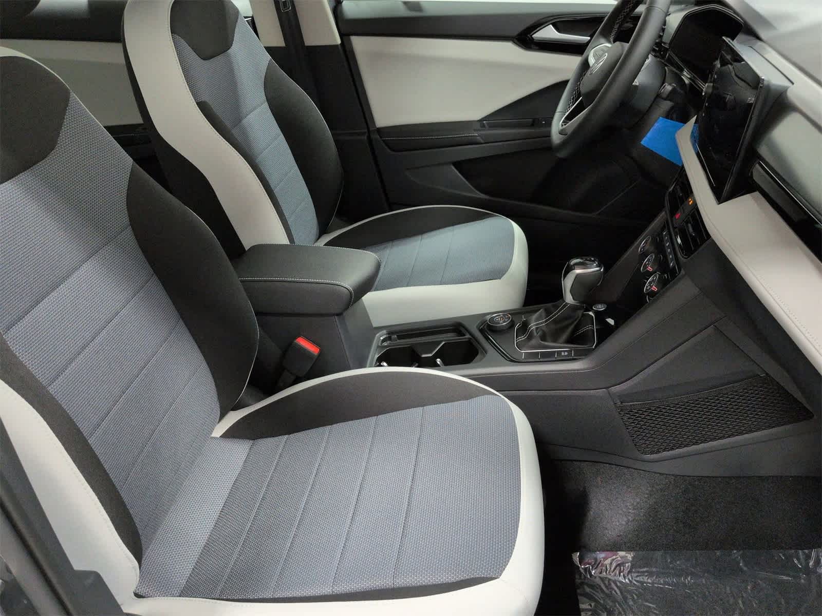 Thumbnail: 2025 Volkswagen Taos - 22