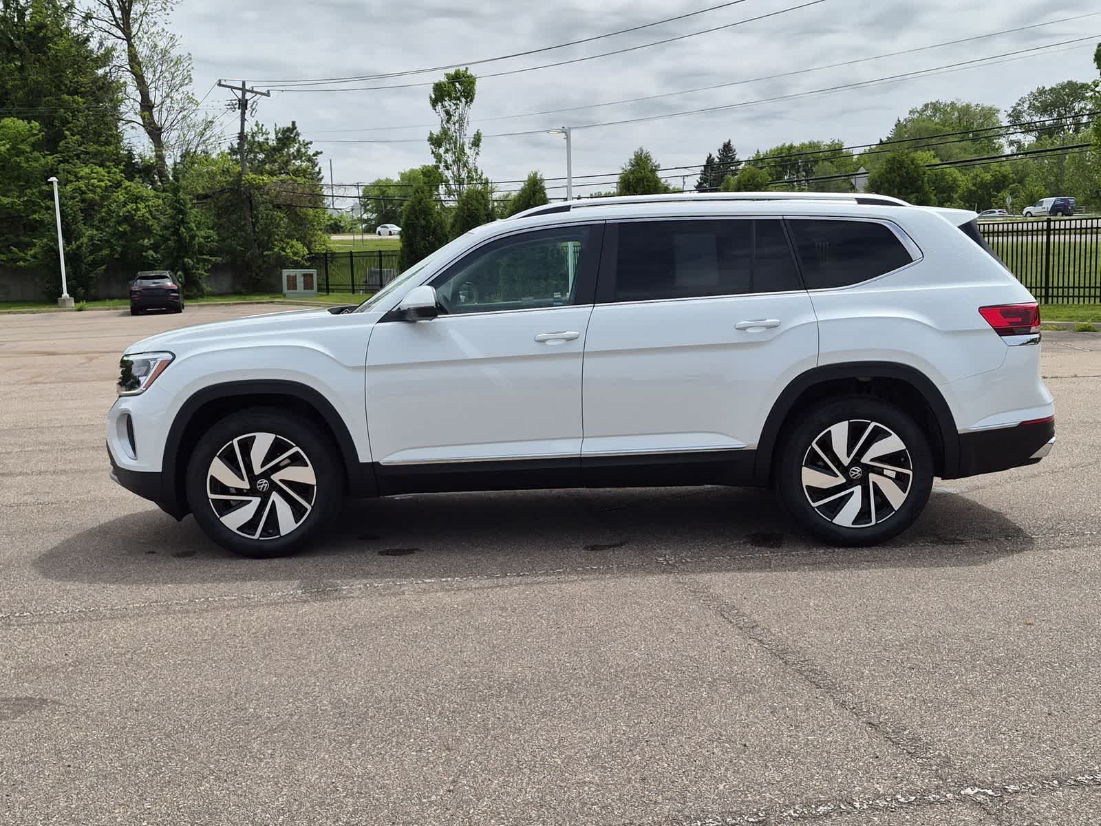 Thumbnail: 2026 Volkswagen Atlas - 11