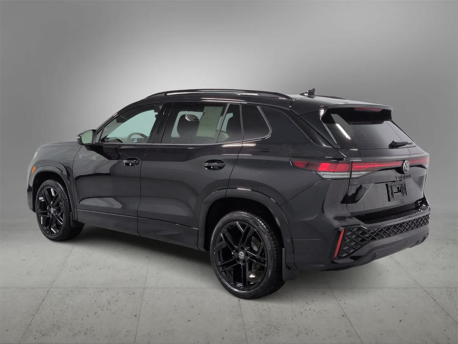 Thumbnail: 2026 Volkswagen Tiguan - 6