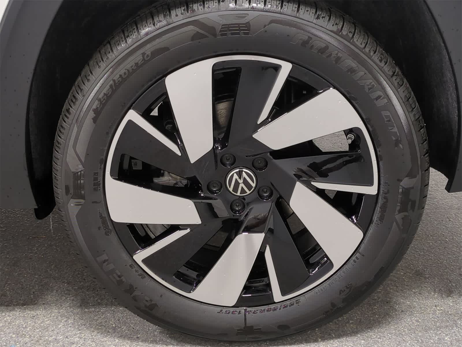 2025 Volkswagen Atlas SE 14