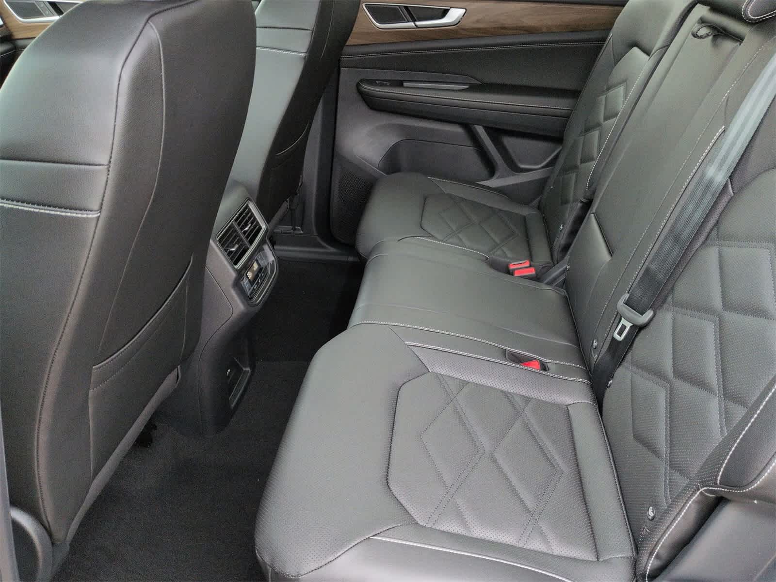 Thumbnail: 2026 Volkswagen Atlas - 19