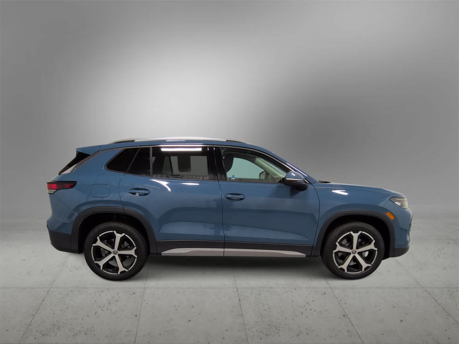 Thumbnail: 2026 Volkswagen Tiguan - 9