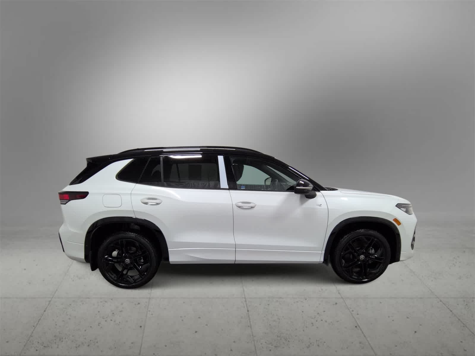 Thumbnail: 2026 Volkswagen Tiguan - 9