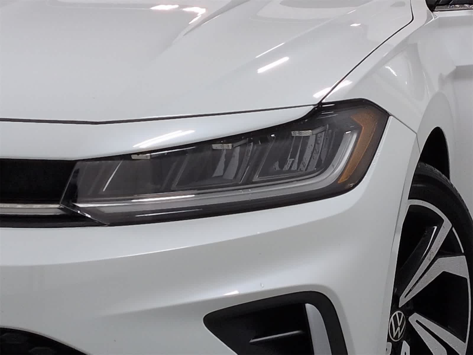 2025 Volkswagen Jetta 1.5T SEL photo 3