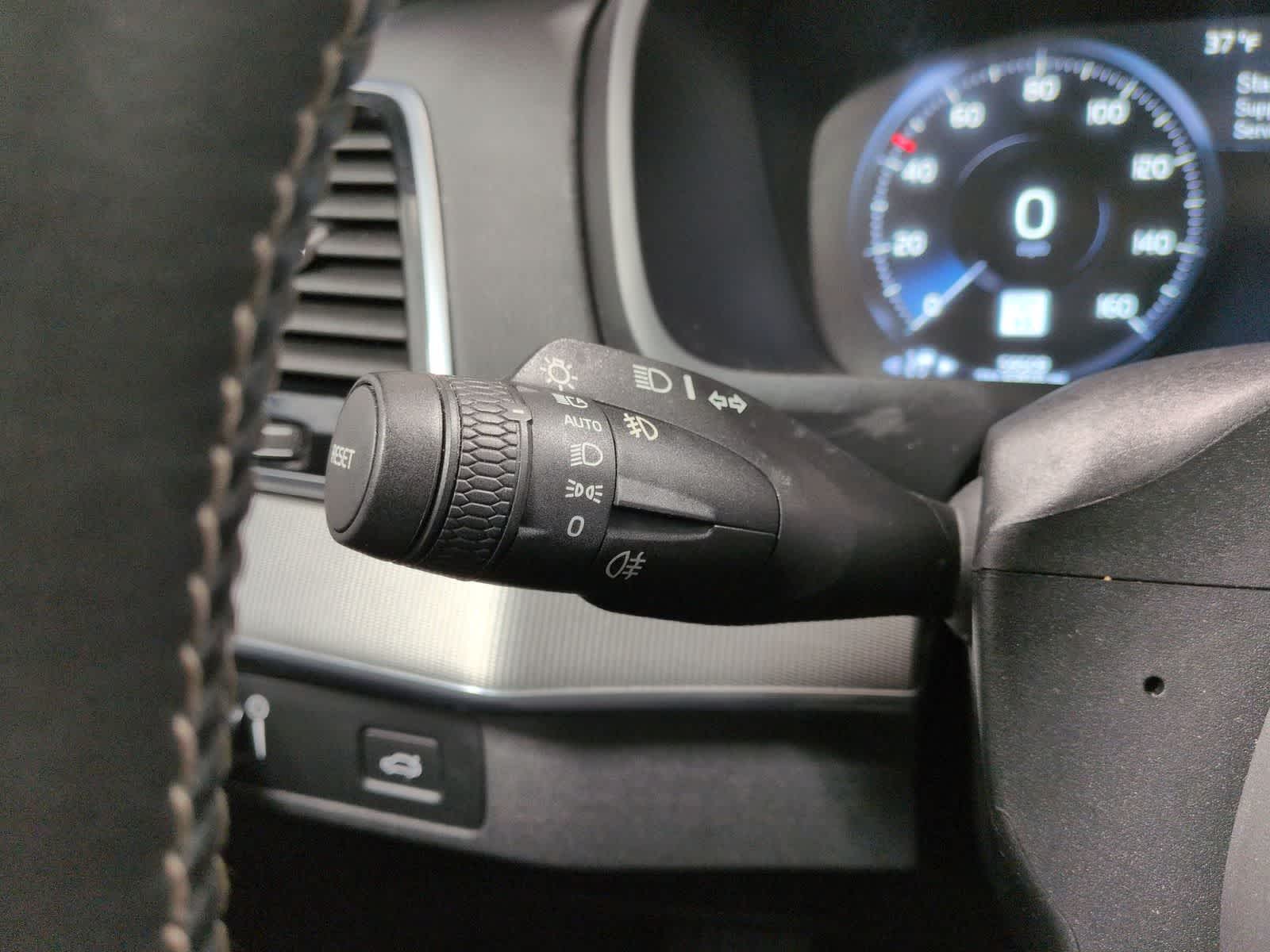 Thumbnail: 2019 Volvo XC90 - 29