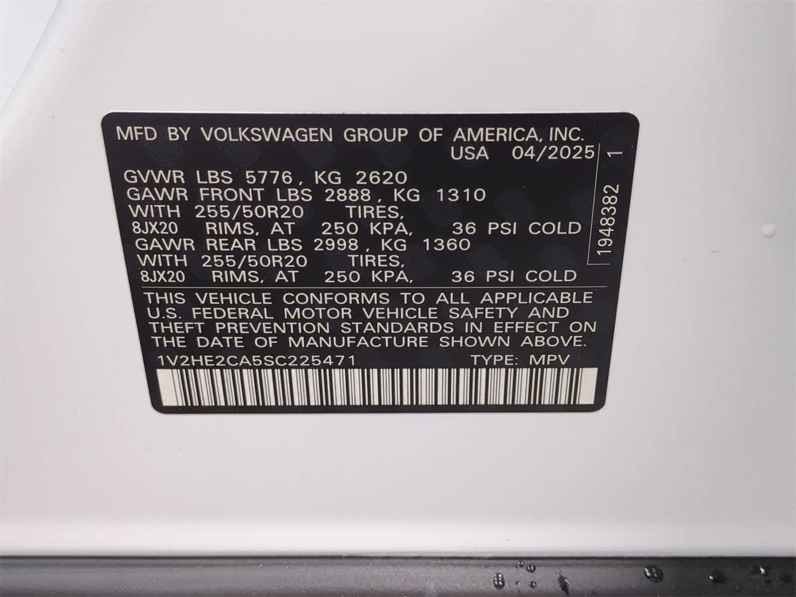 2025 Volkswagen Atlas SE 37