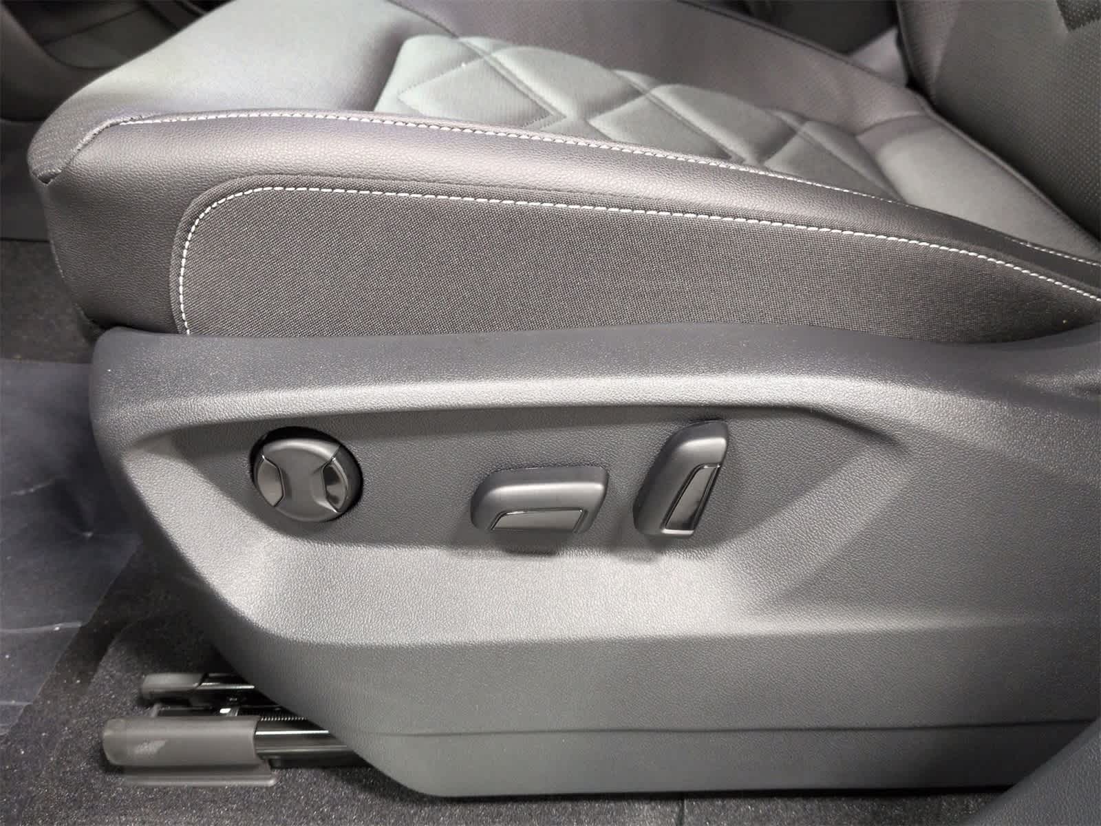 Thumbnail: 2026 Volkswagen Atlas - 18