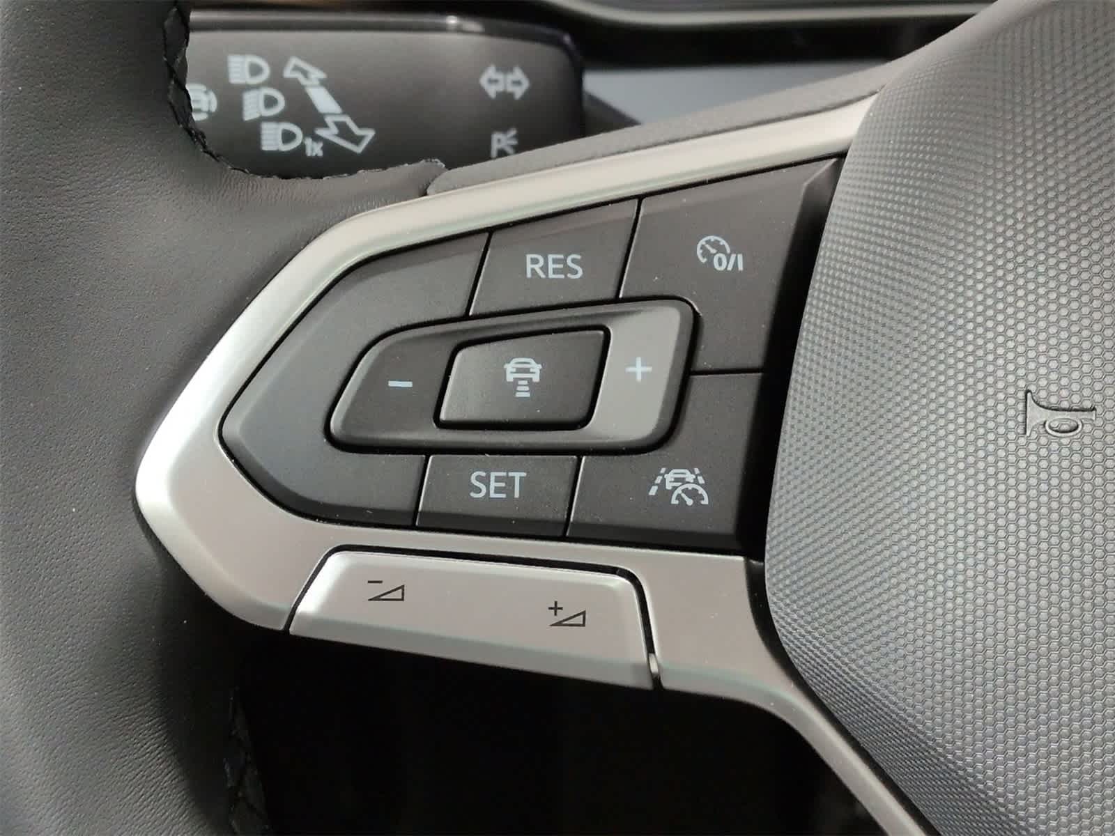 Thumbnail: 2025 Volkswagen Jetta - 26