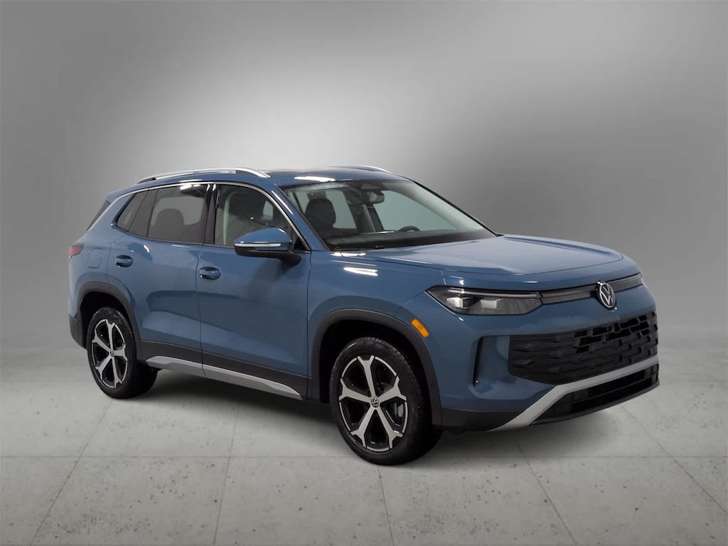 New 2026 Volkswagen Tiguan 2.0T SE SUV