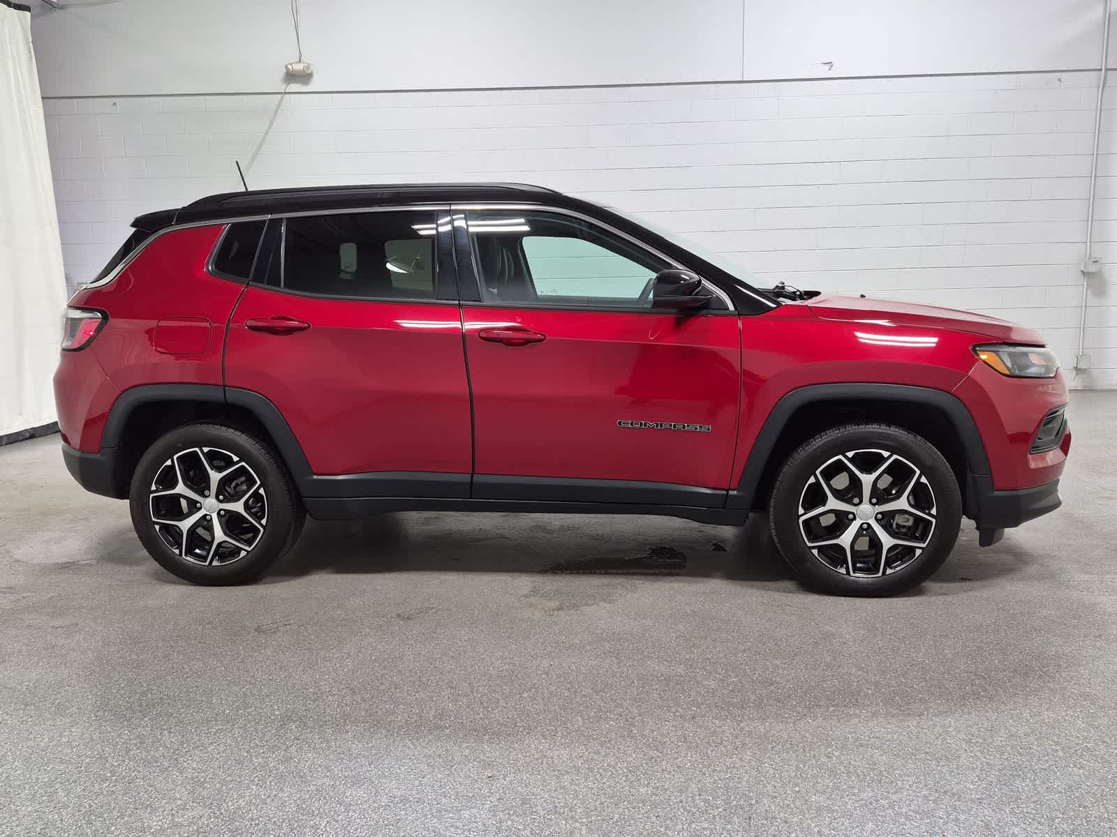 Thumbnail: 2024 Jeep Compass - 15