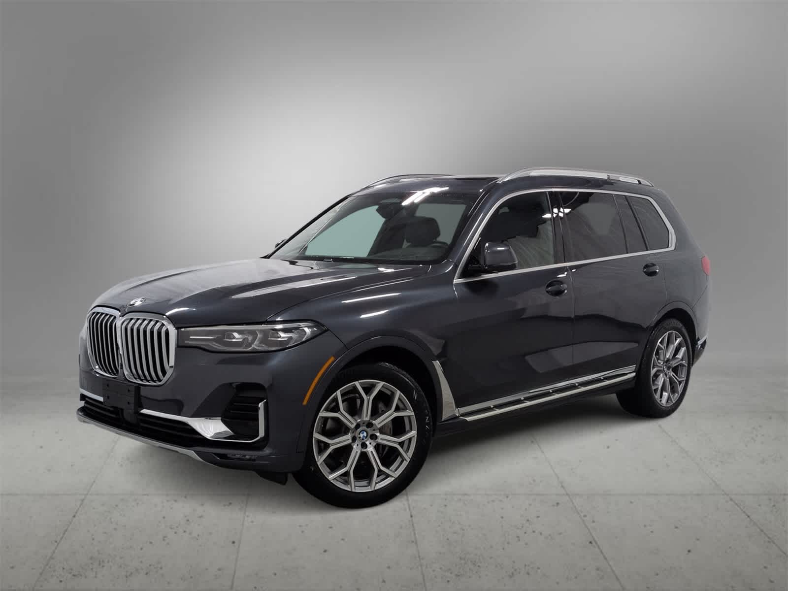 2021 BMW X7 40i's photo