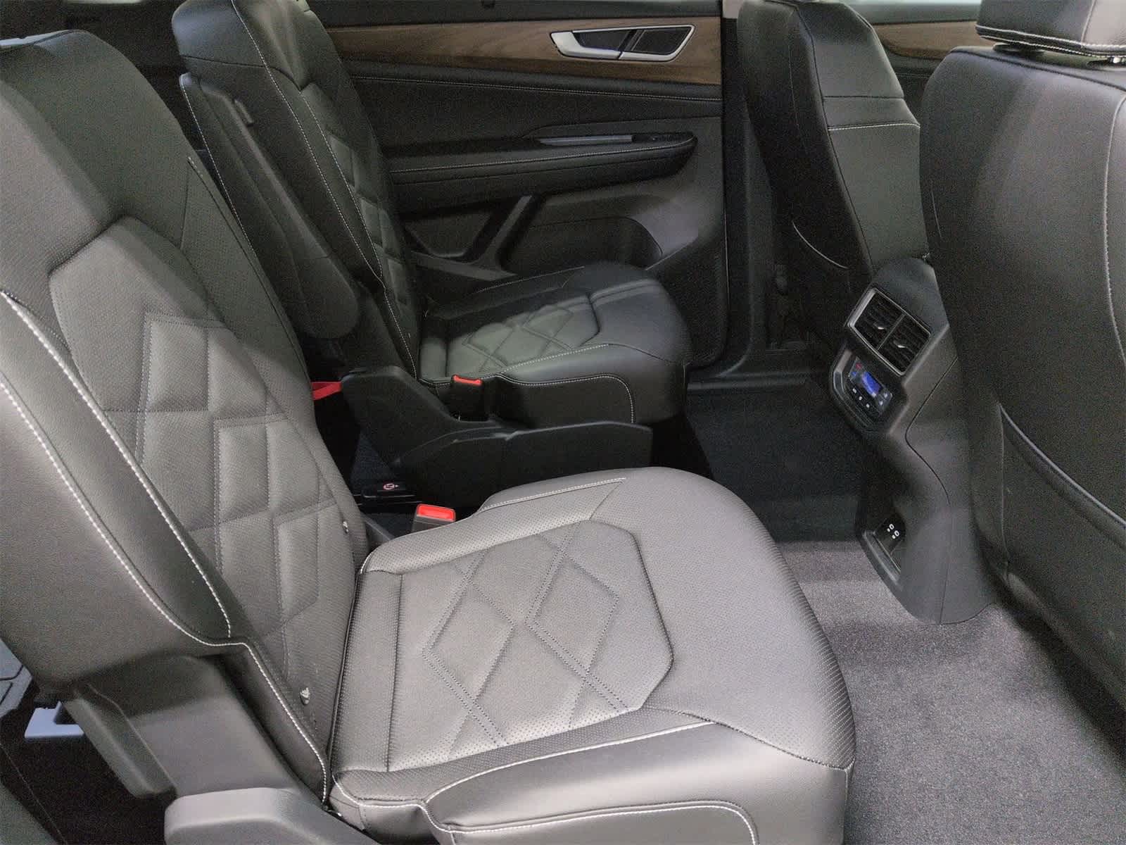 Thumbnail: 2026 Volkswagen Atlas - 21