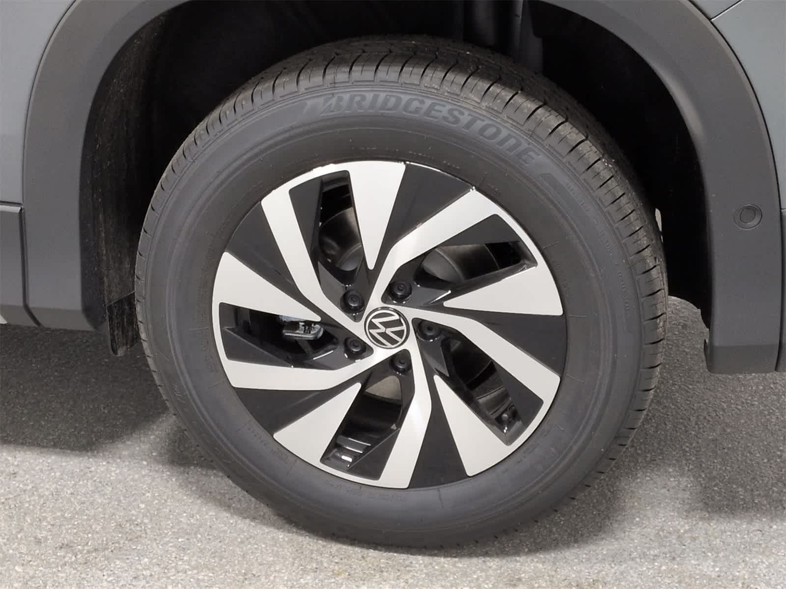 Thumbnail: 2026 Volkswagen Tiguan - 14