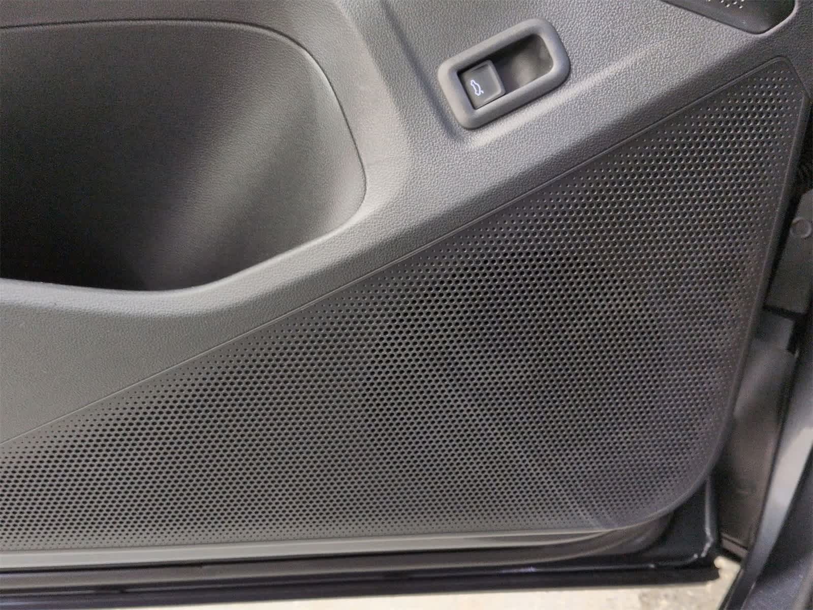 Thumbnail: 2026 Volkswagen Tiguan - 32