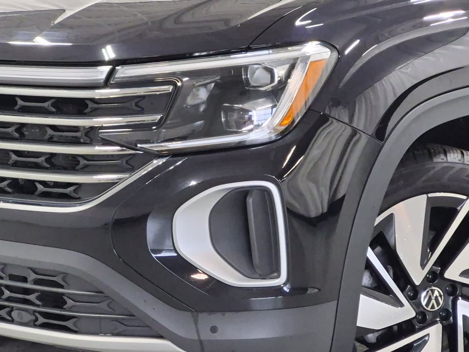 2024 Volkswagen Atlas SE w/Tech - Photo 11