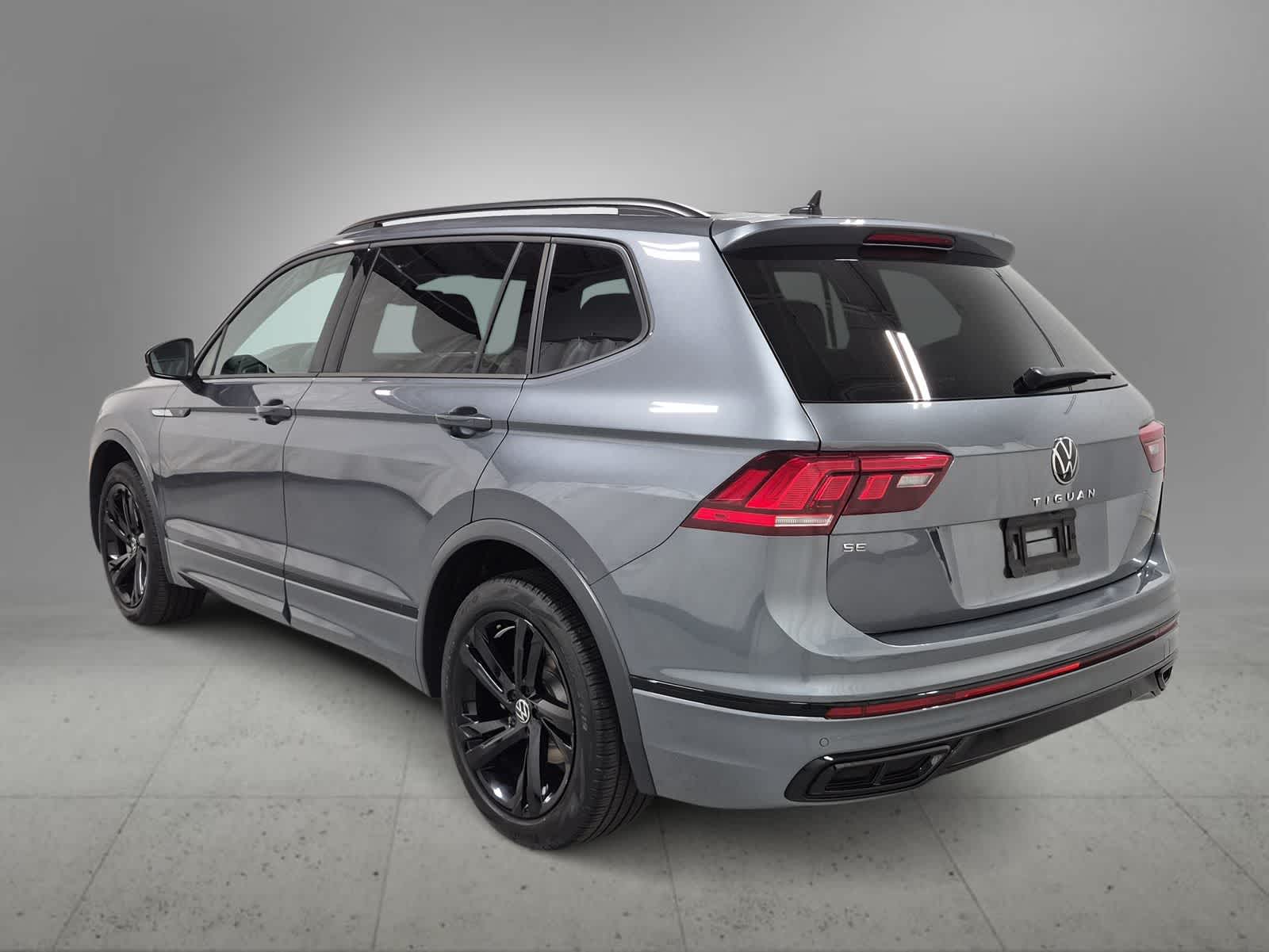 2023 Volkswagen Tiguan SE R-LINE BLACK - Photo 6