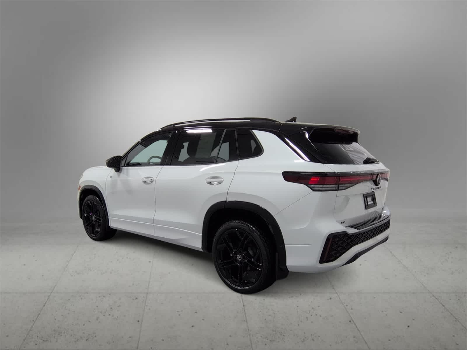 Thumbnail: 2026 Volkswagen Tiguan - 6