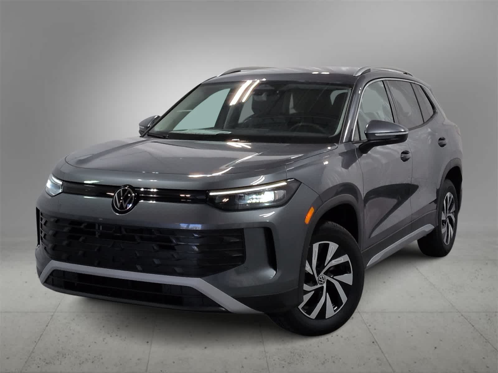 Thumbnail: 2026 Volkswagen Tiguan - 1