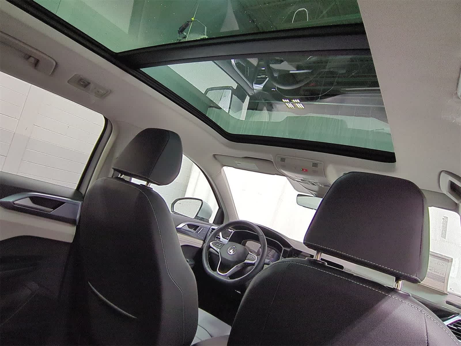 Thumbnail: 2025 Volkswagen Taos - 23