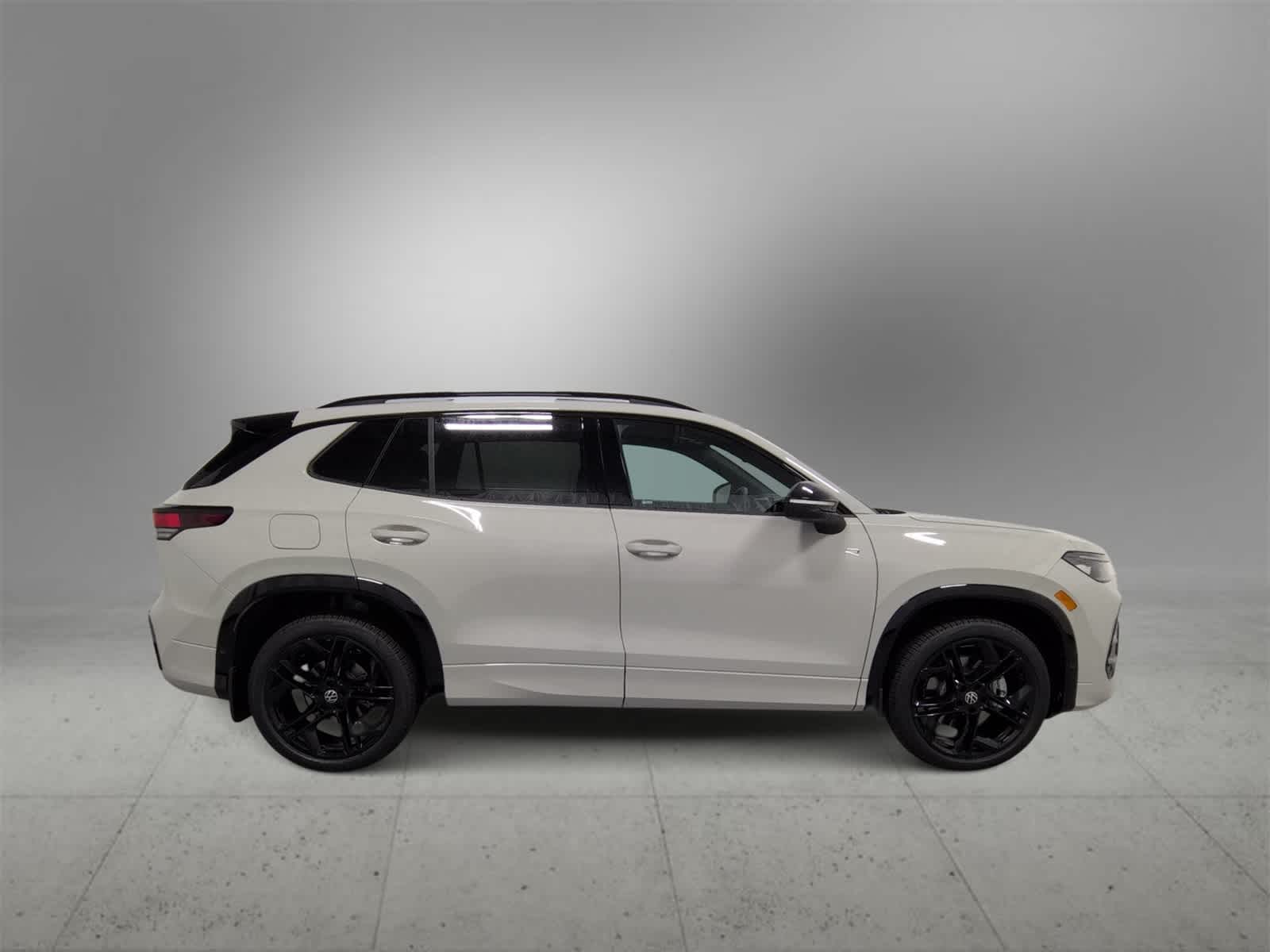 Thumbnail: 2026 Volkswagen Tiguan - 9