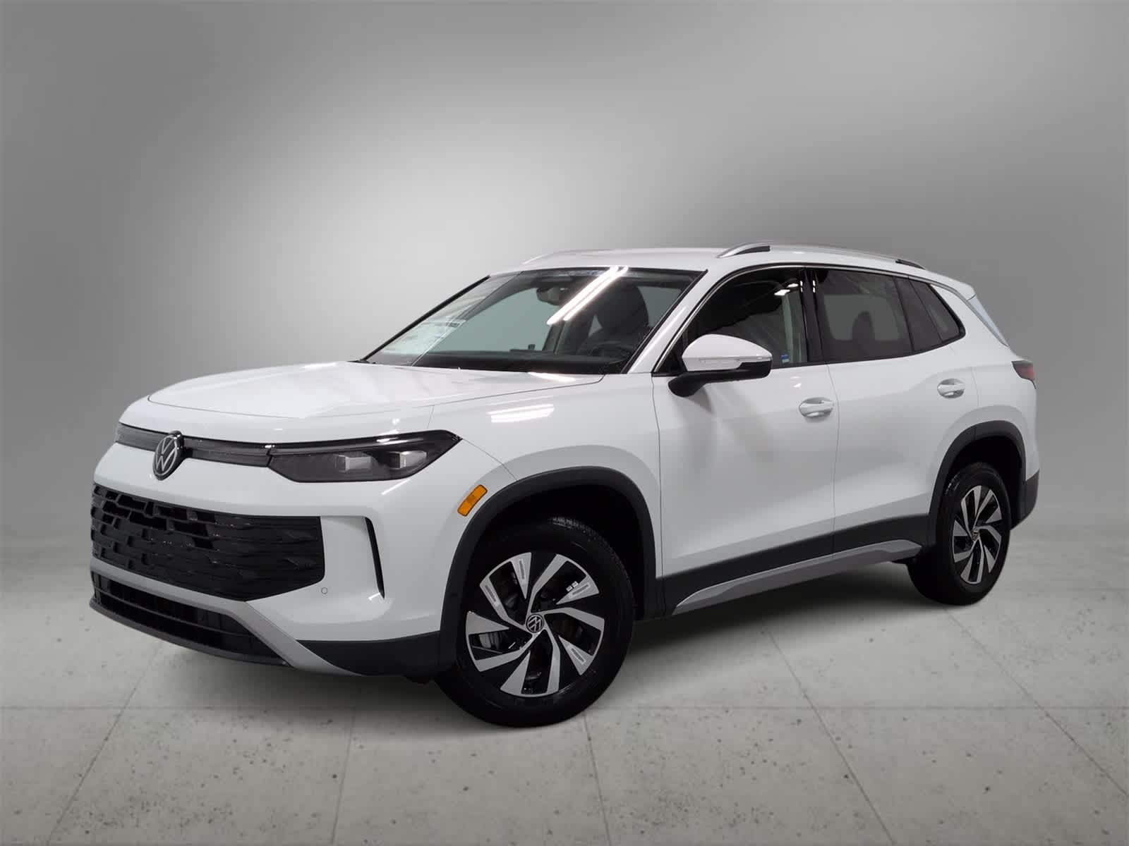 2026 Volkswagen Tiguan S's photo