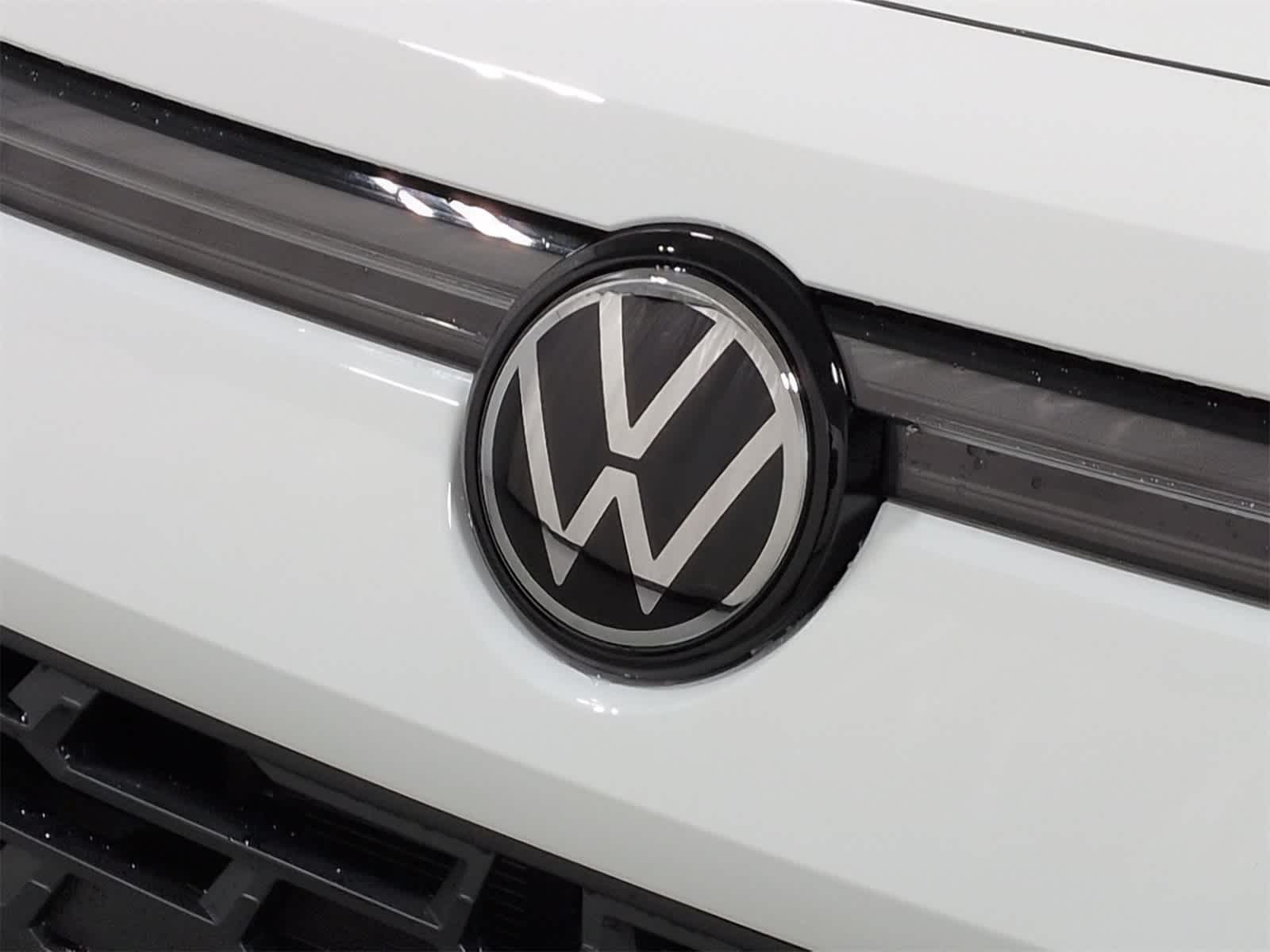 2026 Volkswagen Tiguan S photo 4