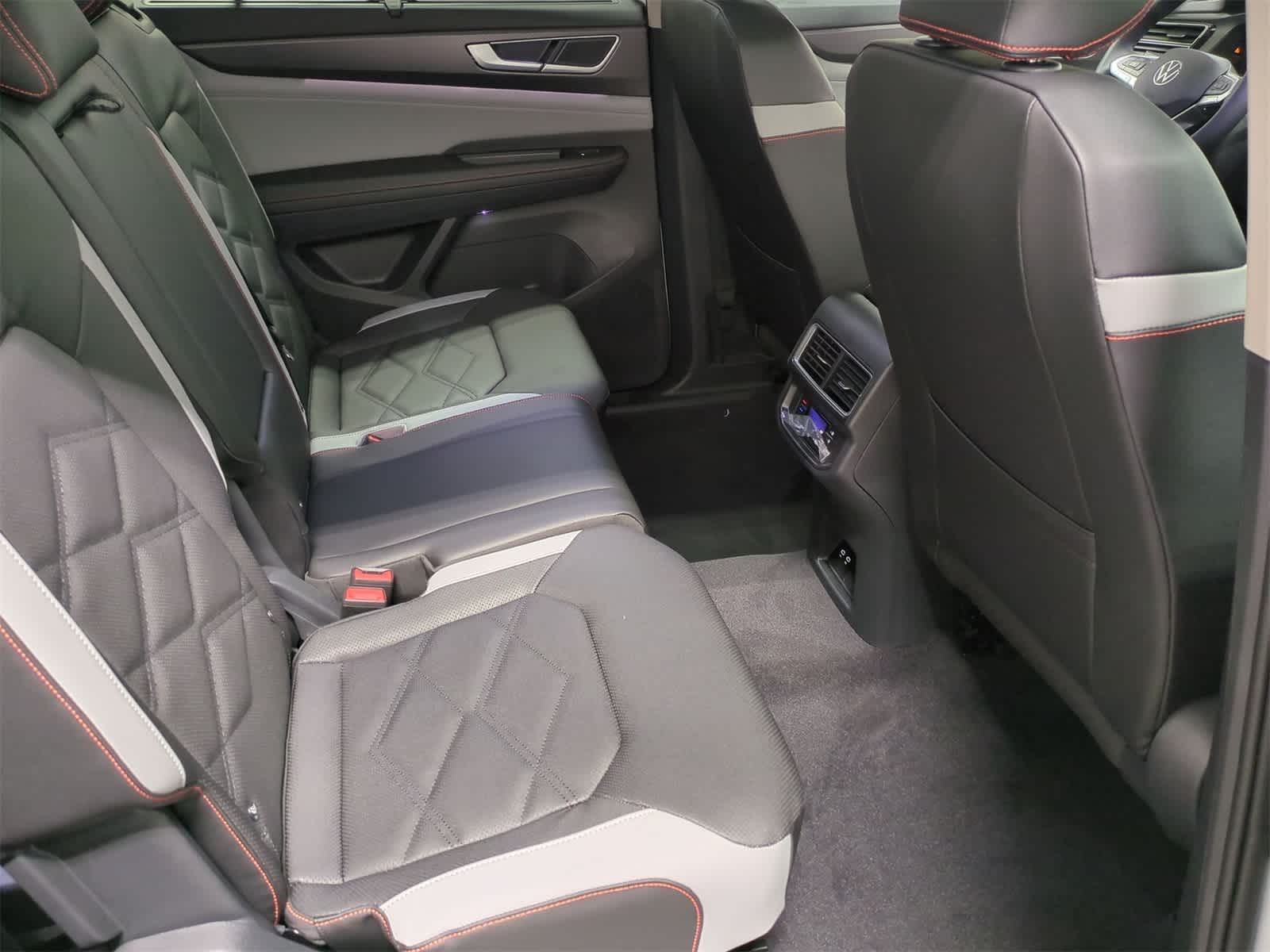 Thumbnail: 2026 Volkswagen Atlas - 22