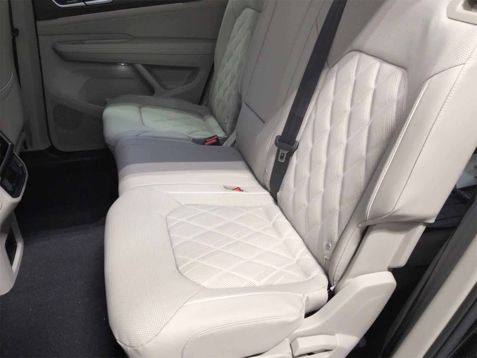 Thumbnail: 2026 Volkswagen Atlas - 21