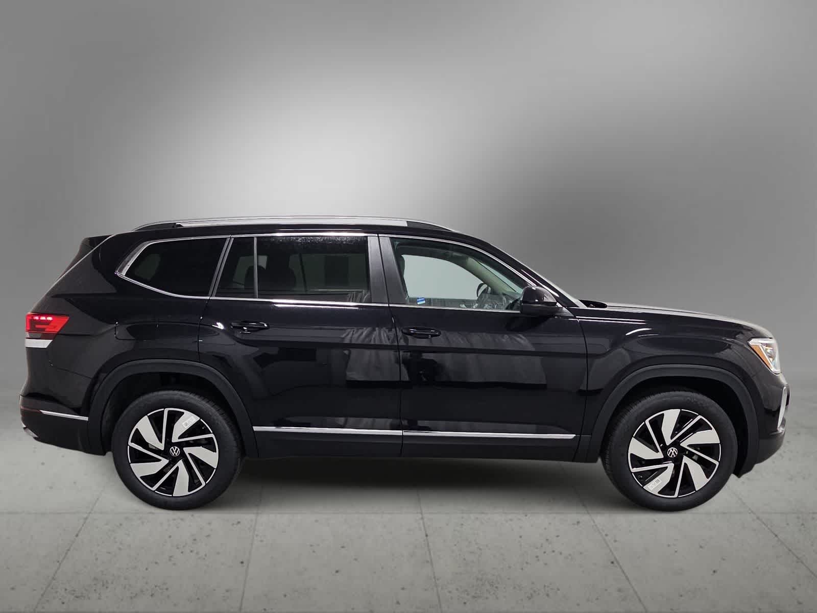 Thumbnail: 2026 Volkswagen Atlas - 9