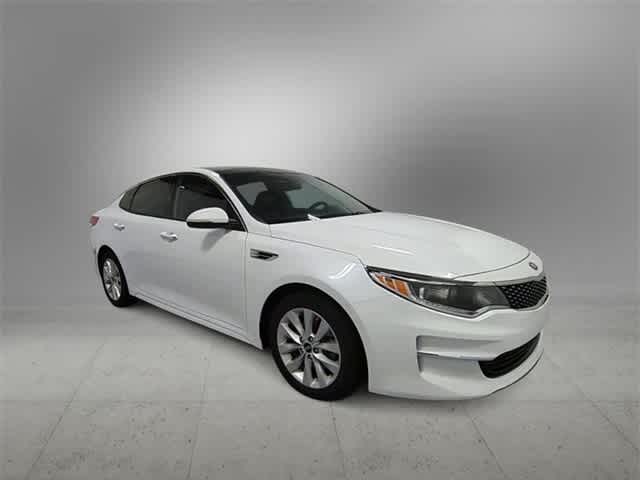 Used 2018 Kia Optima EX with VIN 5XXGU4L38JG240848 for sale in Farmington, MI