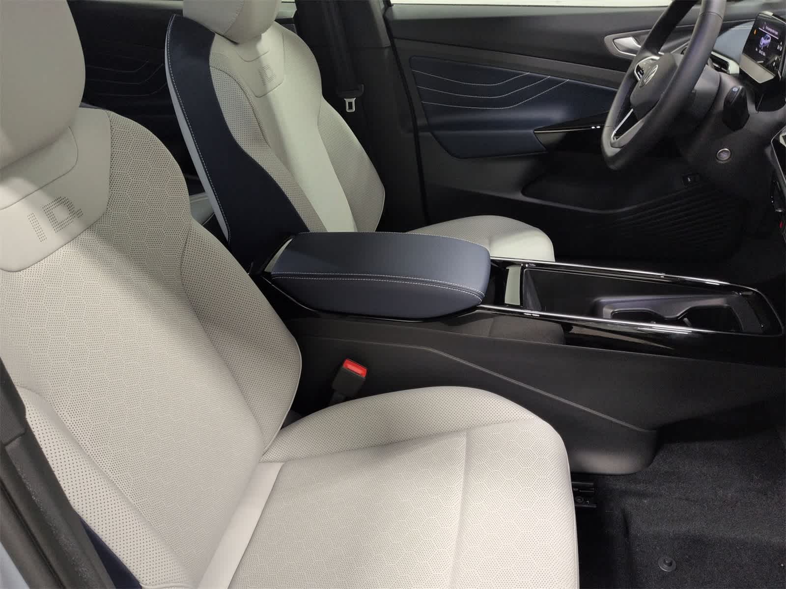 Thumbnail: 2025 Volkswagen ID.4 - 24