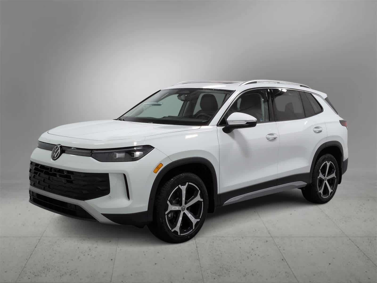 Thumbnail: 2026 Volkswagen Tiguan - 4