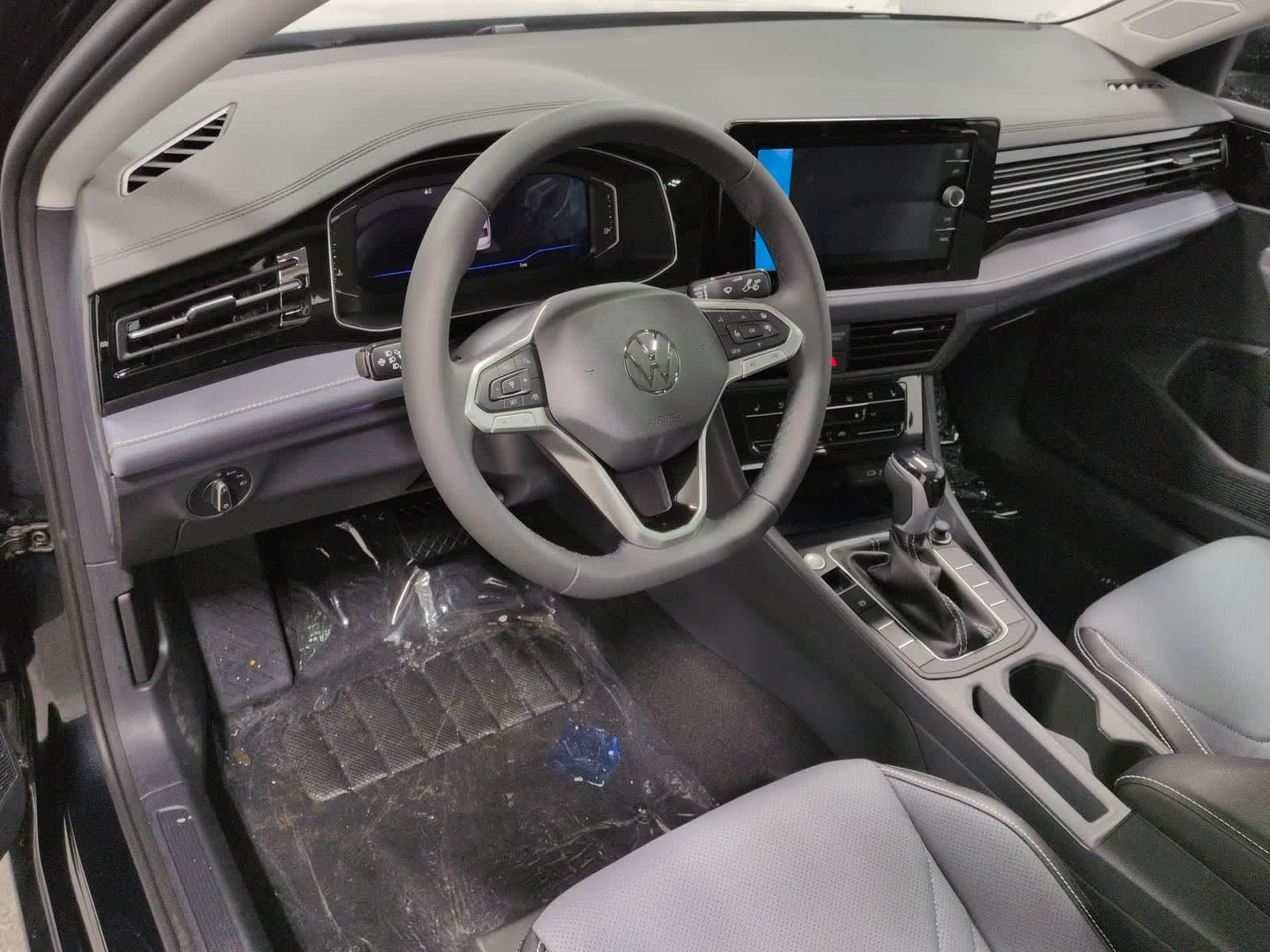 2026 Volkswagen Jetta SEL - Photo 10