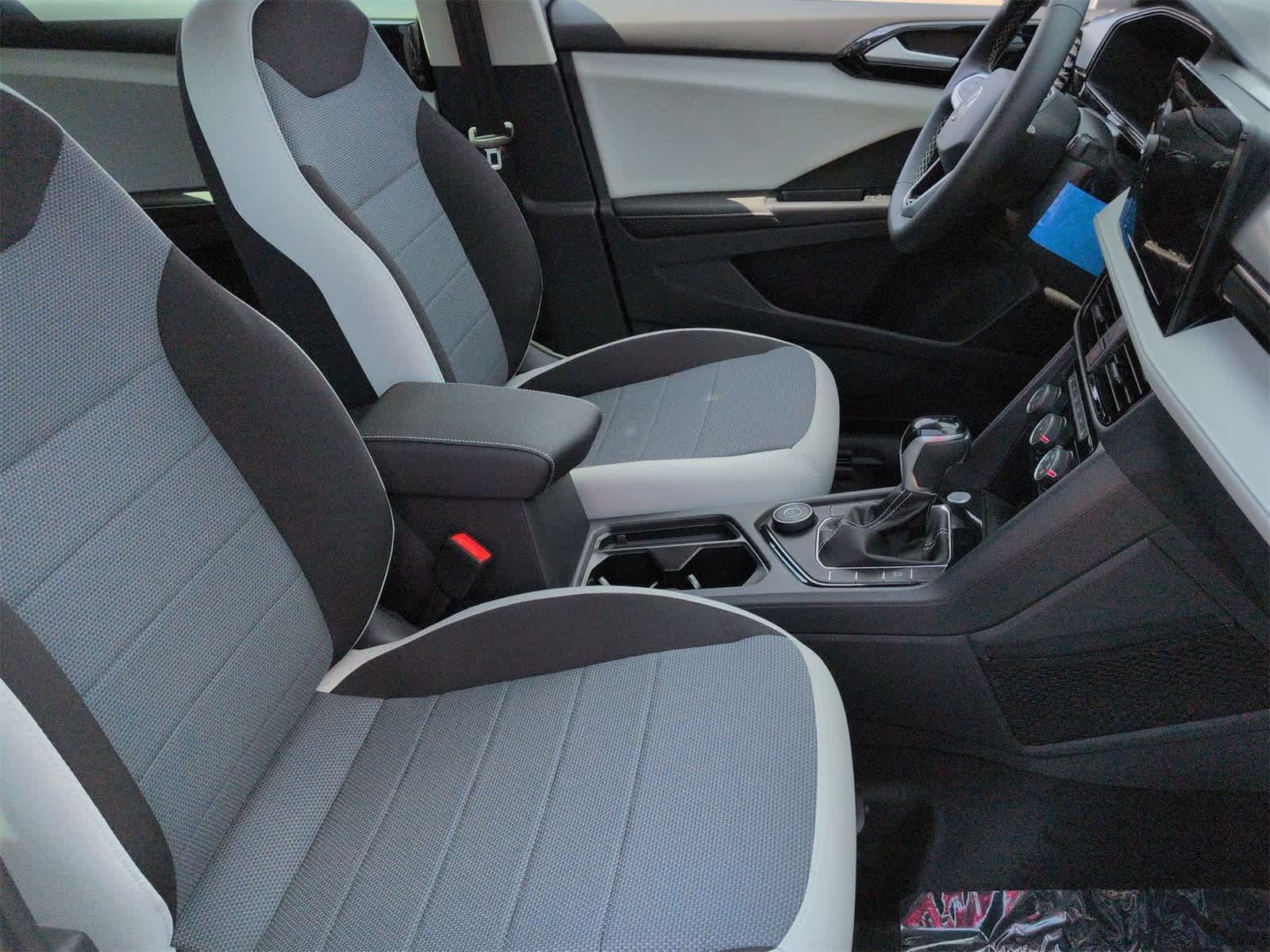 Thumbnail: 2025 Volkswagen Taos - 22