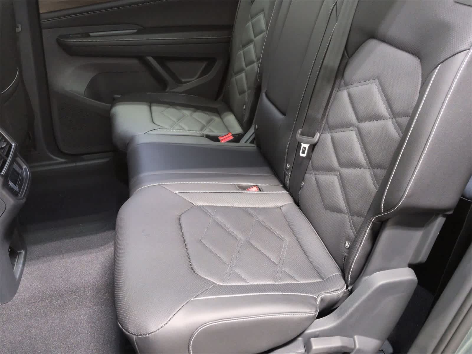 Thumbnail: 2026 Volkswagen Atlas - 21